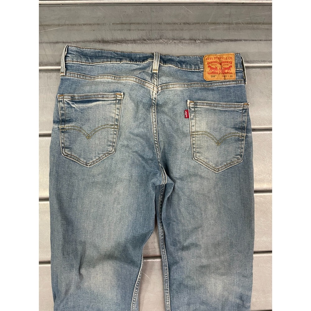 Levis 514 Jeans Mens 33x32 Blue Medium Wash Denim Straight Leg Fit Everyday Wear - Picture 10 of 14